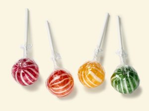 4 Küfa Limo Lolly striped ball-shaped lollies in color combinations red-white (cherry), orange-white (orange), yellow-white (lemon) and green-white (lime)