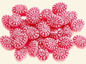 Küfa mulled wine candies (oval, red candies with "Küfa" embossing with mulled wine flavor, non-alcoholic)